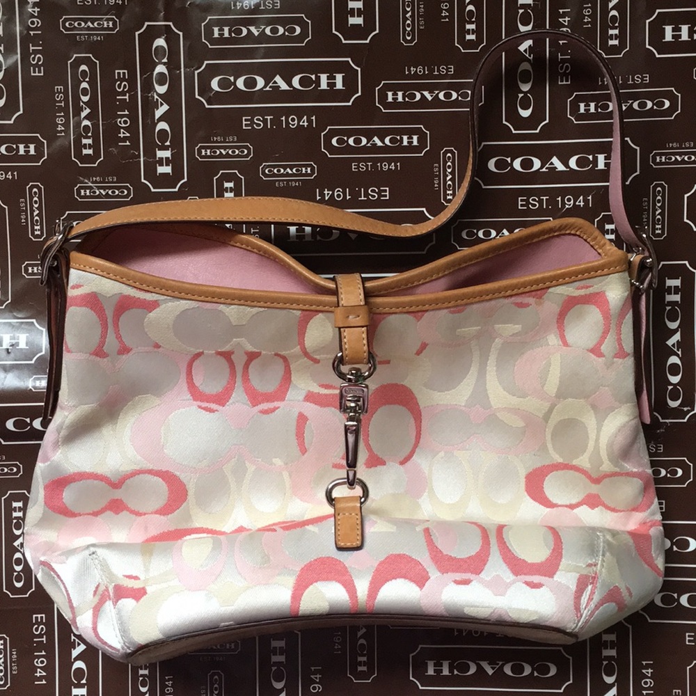 💯 Authentic Coach hand bag